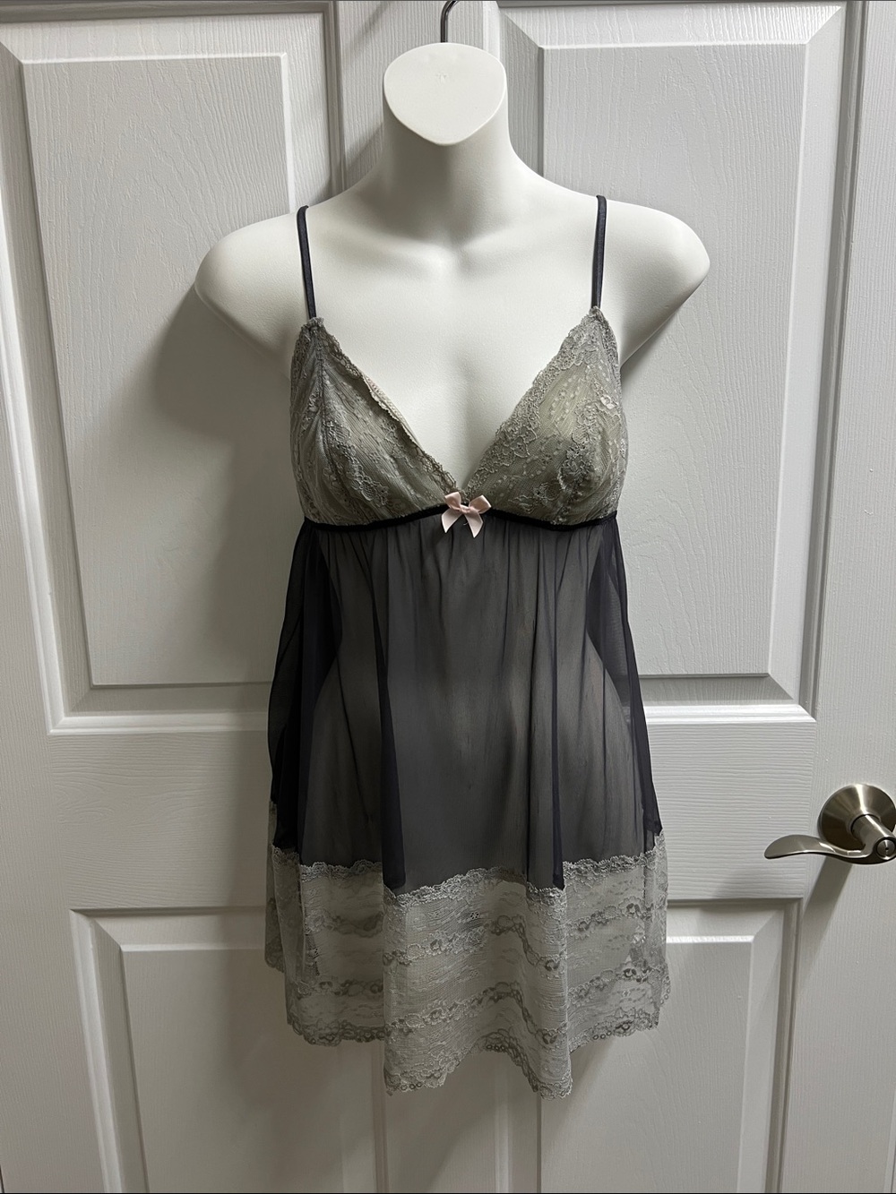 Gilligan & O'Malley Sheer Lace Babydoll Chemise lingerie gray medium M